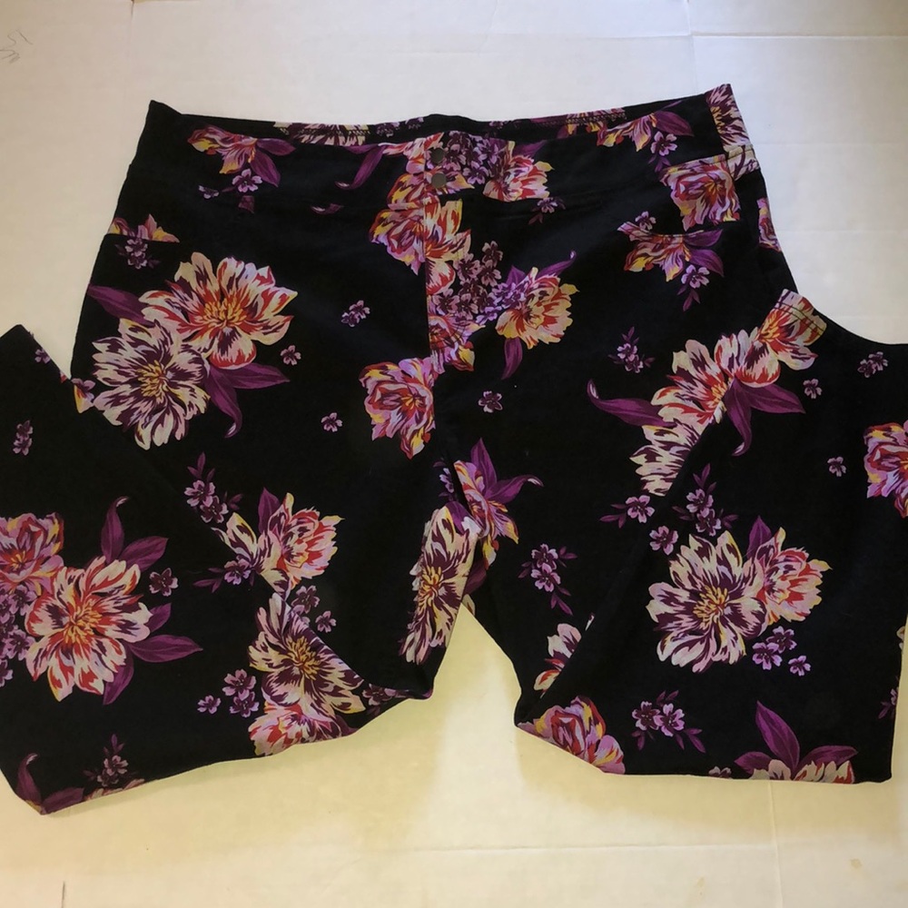🔥Terra & sky plus sized floral jeggings🔥